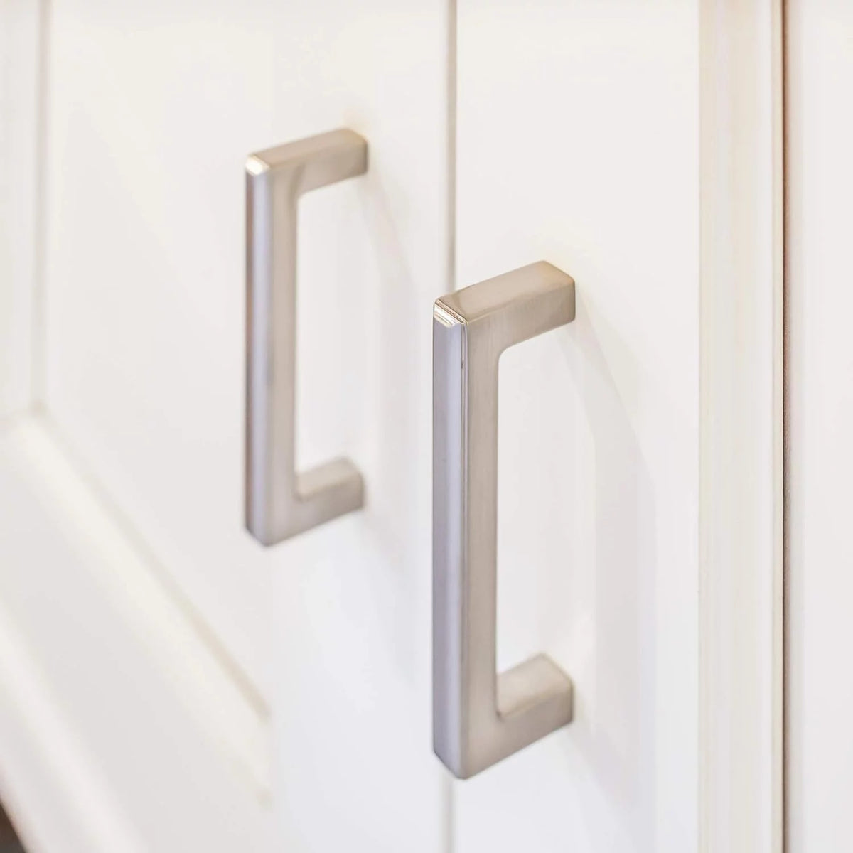 Brushed 18" Bar Handle Kitchen Cabinet Hardware E629