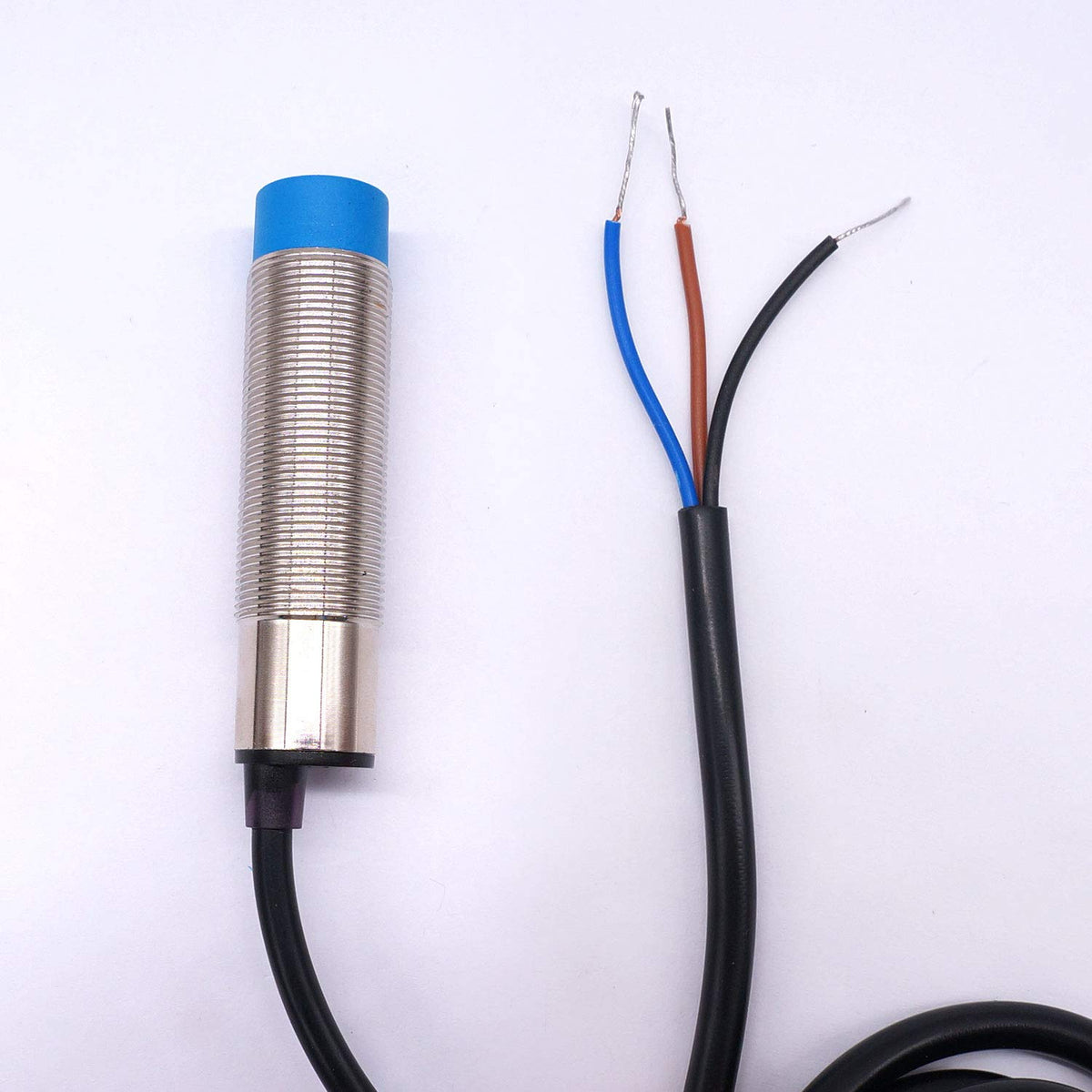 1-10mm Capacitance Proximity Sensor Switch PNP NO DC 6-36V 300mA M18 3-Wire Z961709