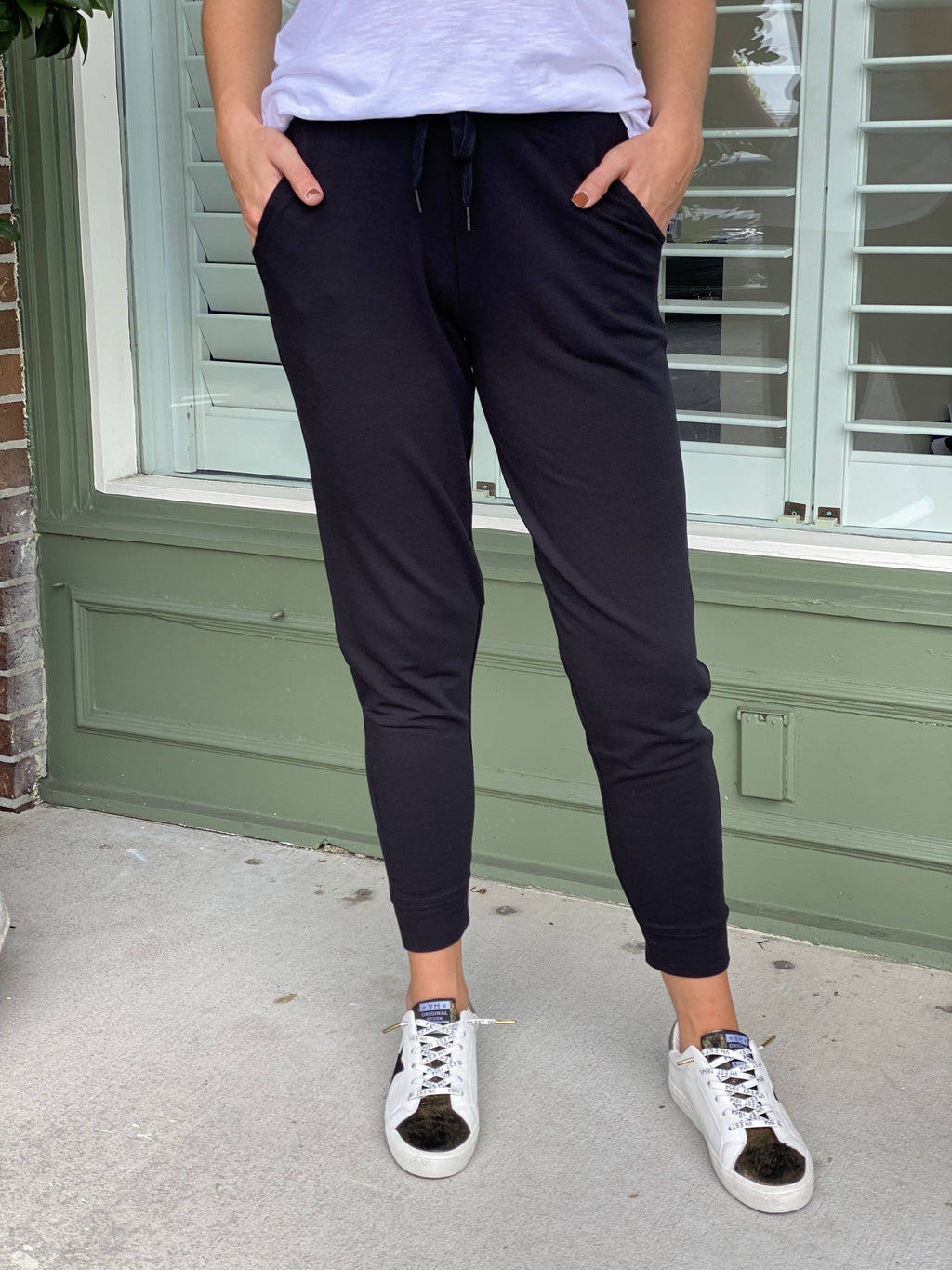 Black Fleece Jogger B9546