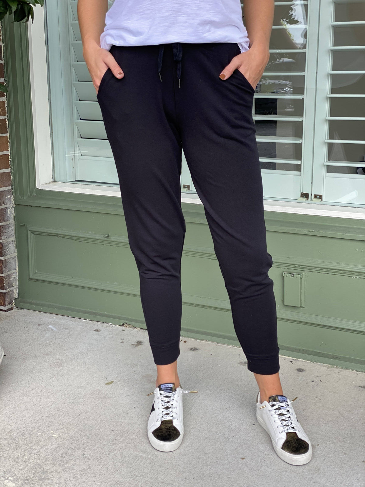 Black Fleece Jogger B9546