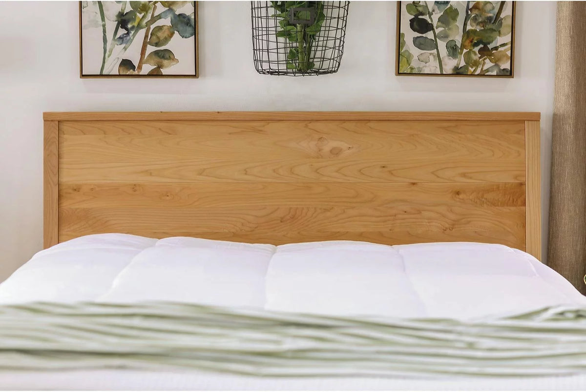 Light Oak Solid Wood Queen Bed O73697