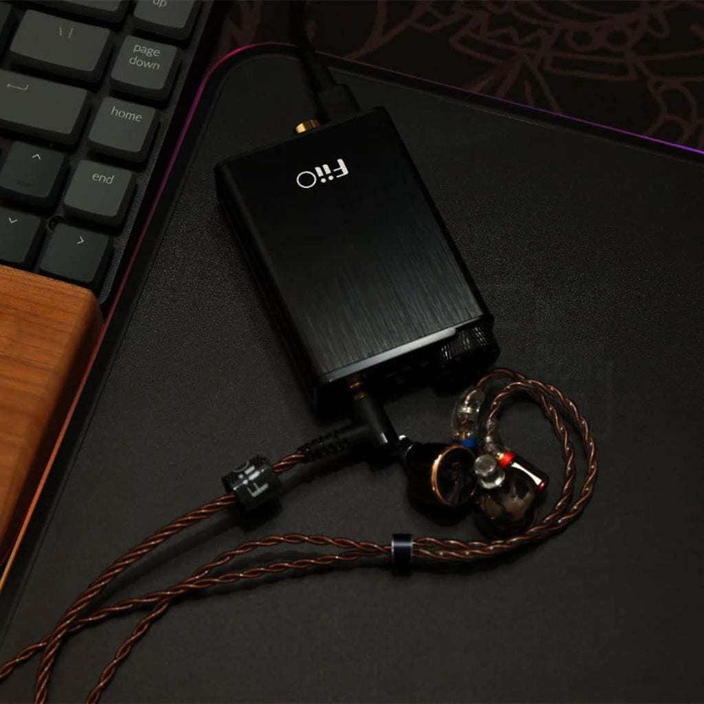 USB DAC and Headphone Amplifier with Over-Ear Stereo Headphones and 3.5mm Audio Extension Cable V2733