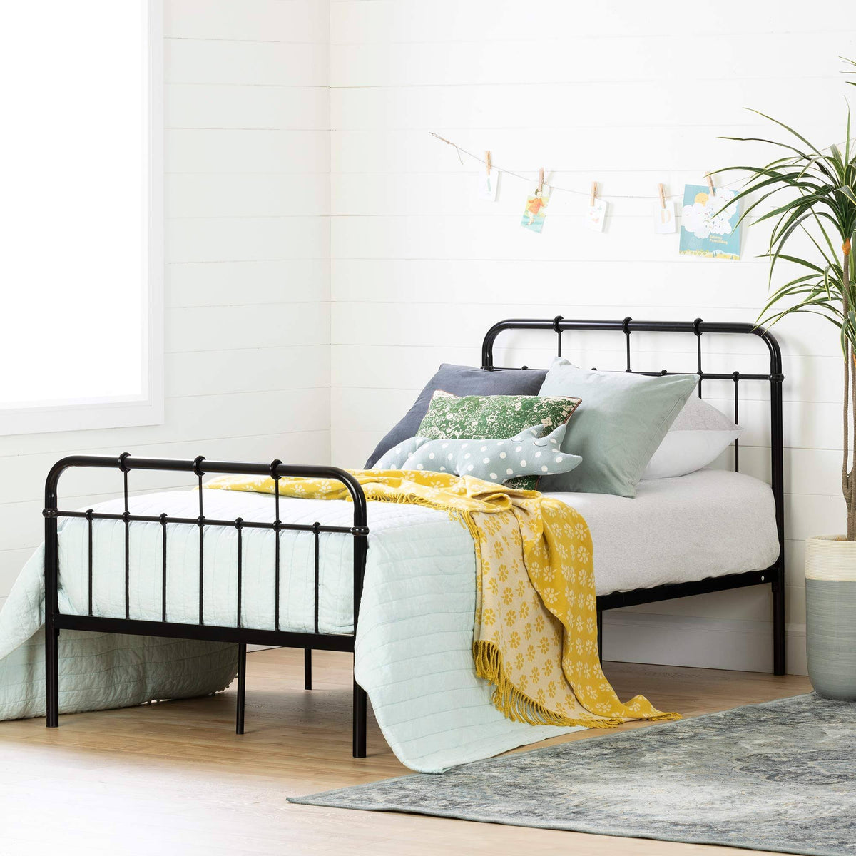 Black Twin Metal Complete Bed X20731