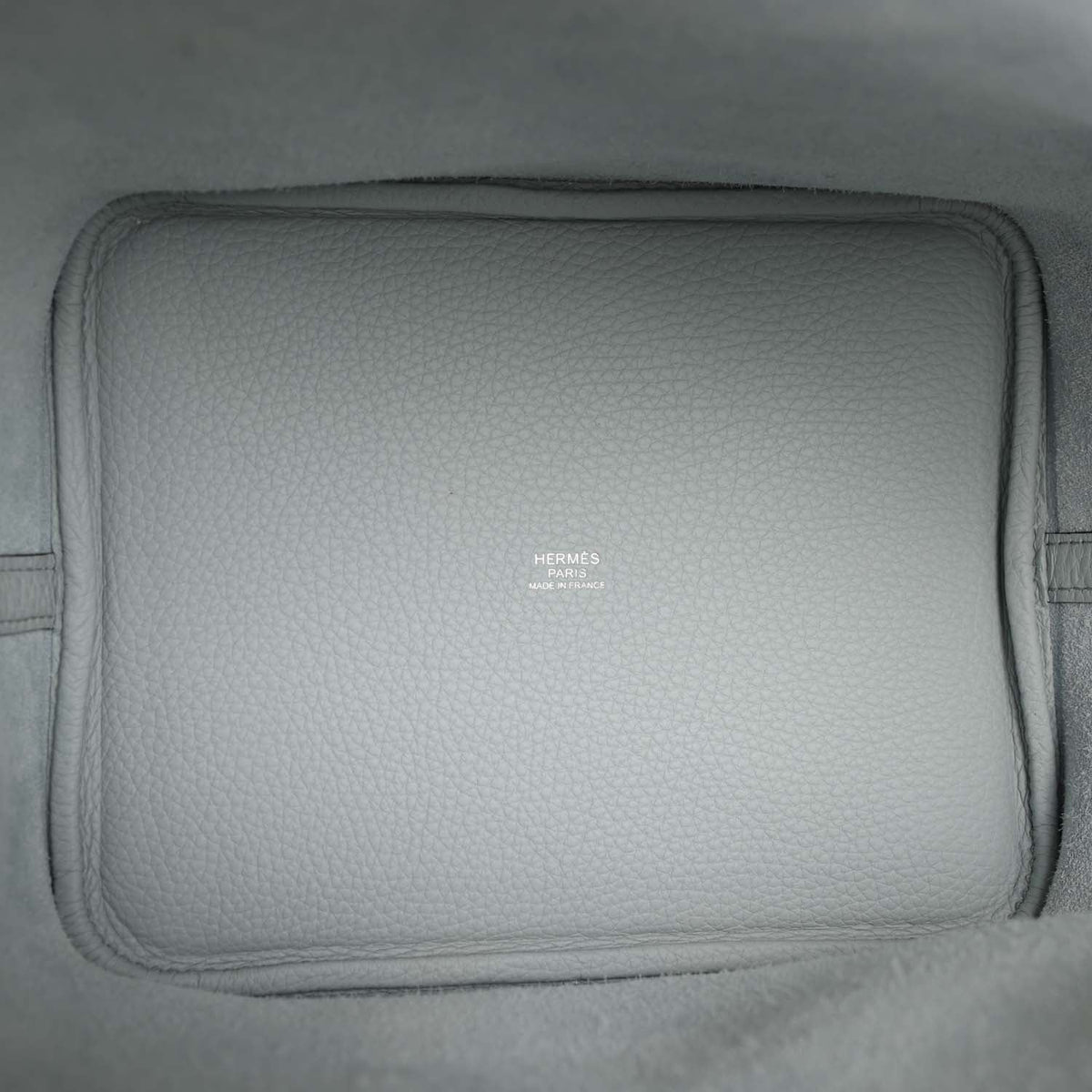 Bleu Pale Clemence 22 Handbag Q48863
