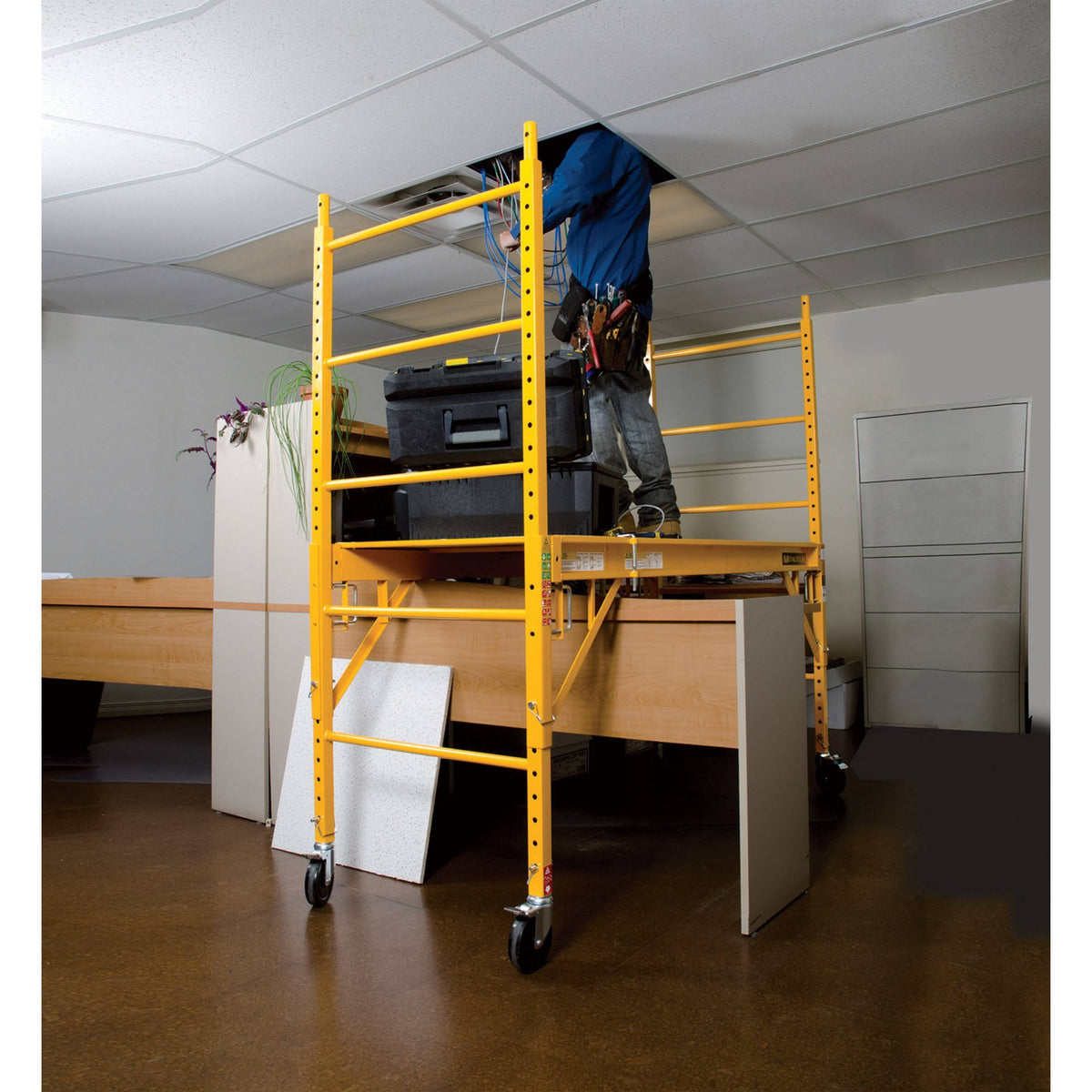 6ft Scaffold Y934297