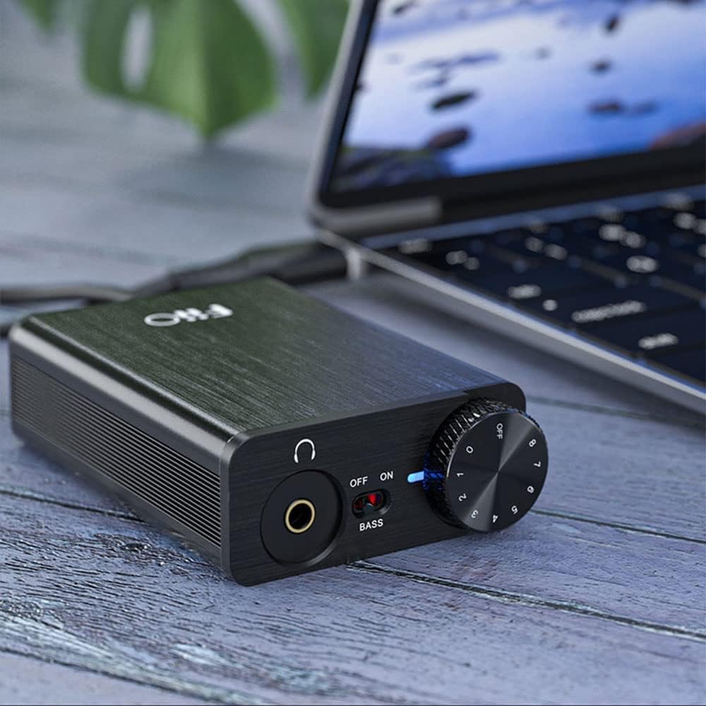 USB DAC and Headphone Amplifier with Over-Ear Stereo Headphones and 3.5mm Audio Extension Cable V2733