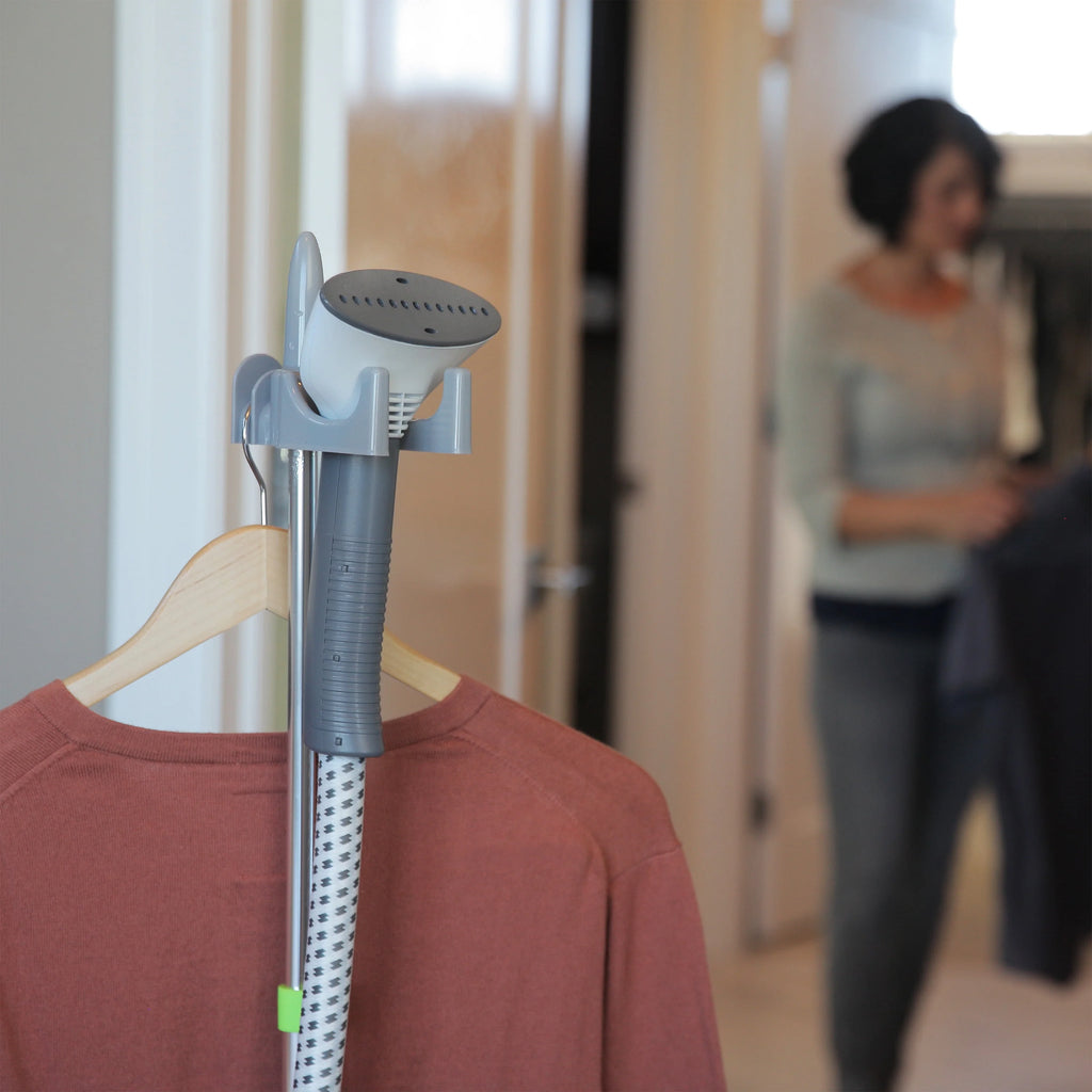White Full-Size Fabric Steamer G83411