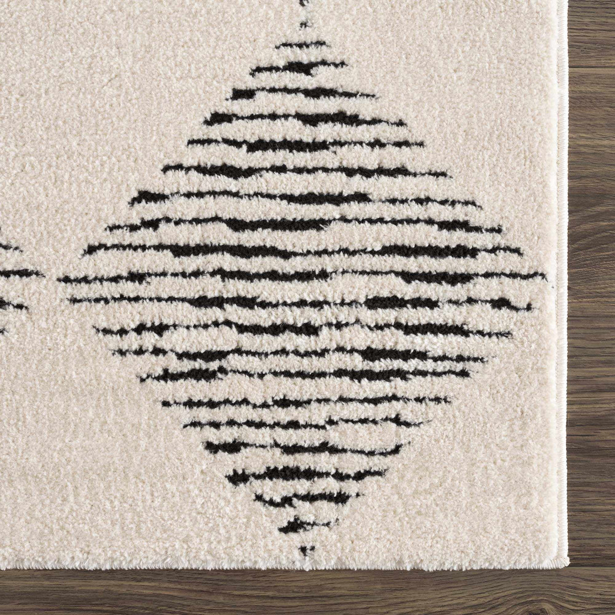 Cream Black White Area Rug H68568