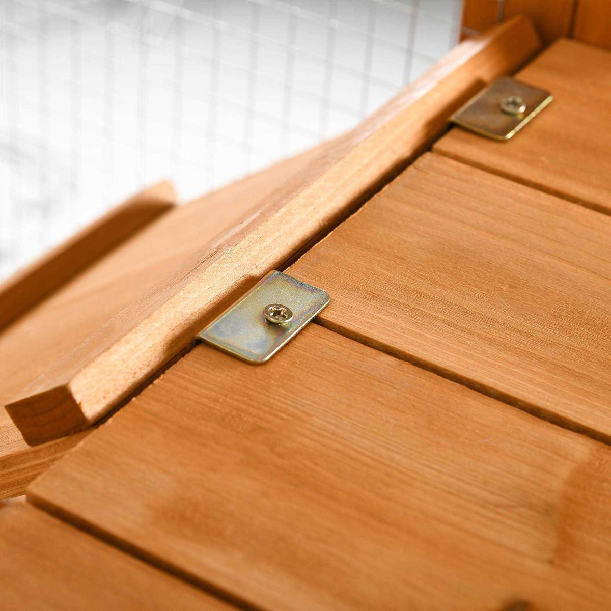 Wooden Outdoor Cat House Y577